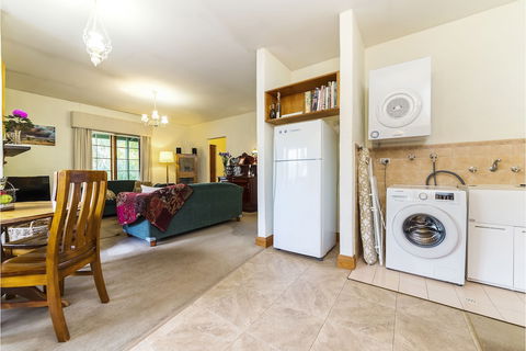 Country Pleasures B&B - Broome Tourism 1