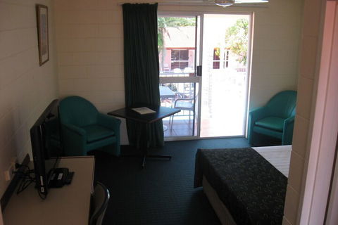 Monte Carlo Motor Inn - Broome Tourism 2