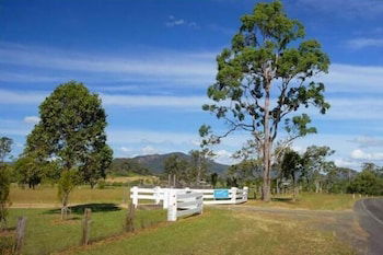 Barrington Hideaway- River Cottages - Broome Tourism 0