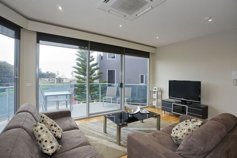 Bell Street Apartments Torquay - Broome Tourism 1