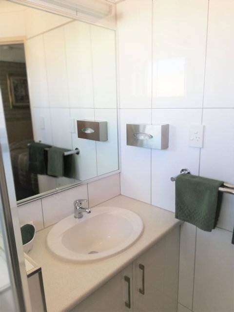 Macintyre Motor Inn - Broome Tourism 5