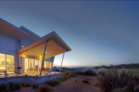 Azjure Studio Retreat - Broome Tourism 0