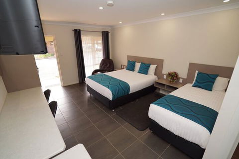 Exies Bagtown - Broome Tourism 4