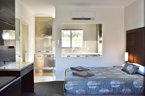 Western Downs Motor Inn - Broome Tourism 6