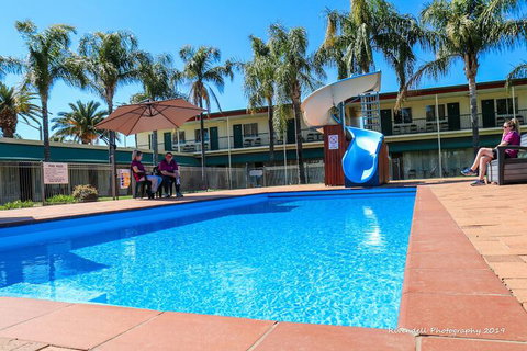 Motel Riverina - Broome Tourism 7