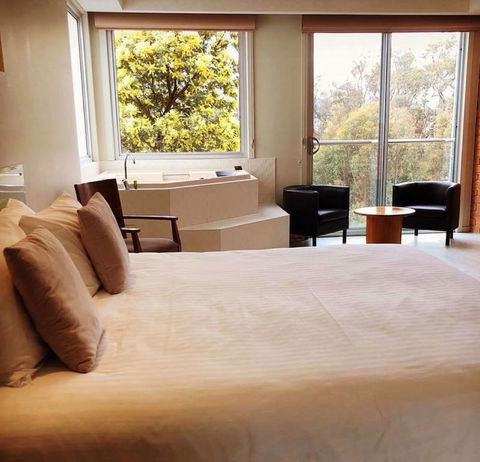 Macedon Ranges Hotel & Spa - Broome Tourism 6