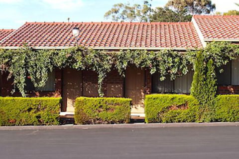 Nunawading Motor Inn - Broome Tourism 1