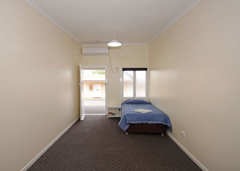 Ned Kelly's Motel - Broome Tourism 2