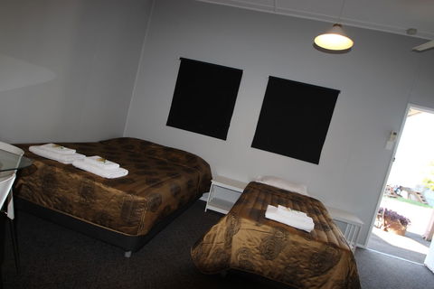 Ned Kelly's Motel - Broome Tourism 5