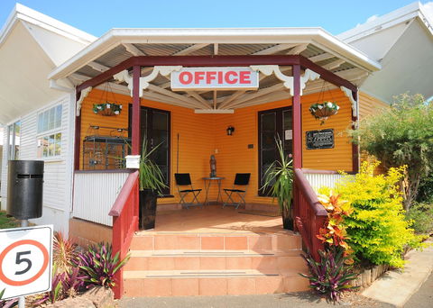 Ned Kelly's Motel - Broome Tourism 0