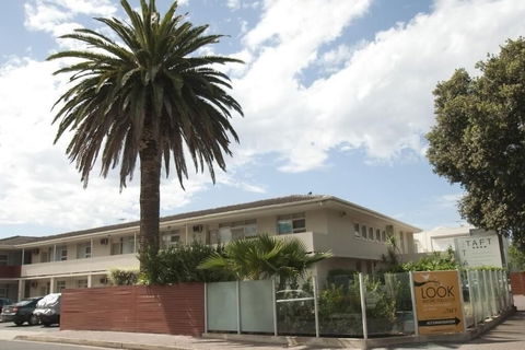 Taft Motor Inn - Broome Tourism 1