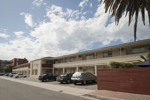 Taft Motor Inn - Broome Tourism 0