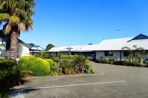 Torquay Tropicana Motel - Broome Tourism 0