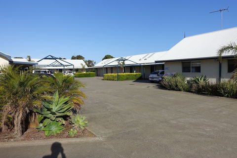 Torquay Tropicana Motel - Broome Tourism 4