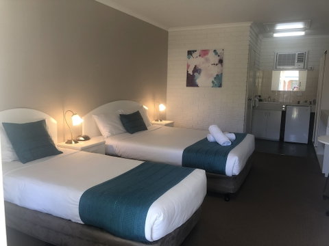 Capricorn Motor Inn - Broome Tourism 6