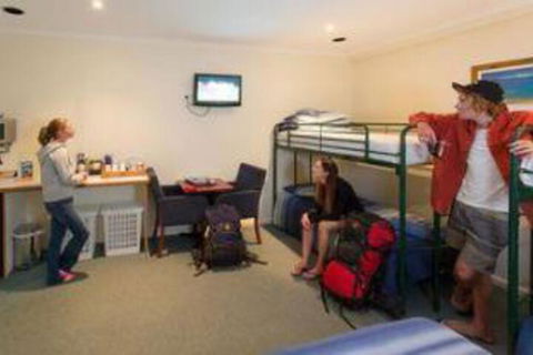Adventure Backpackers Port Lincoln - Broome Tourism 0