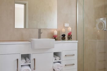 Renmark Holiday Apartments - Broome Tourism 2