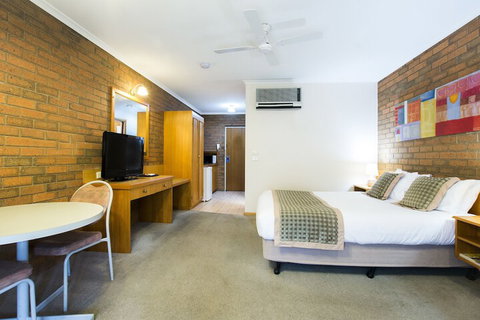 Sportslander Motor Inn - Broome Tourism 6