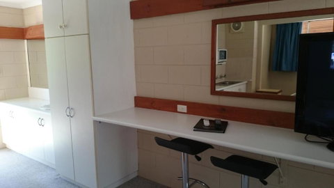 Barham Bridge Motor Inn - Broome Tourism 3