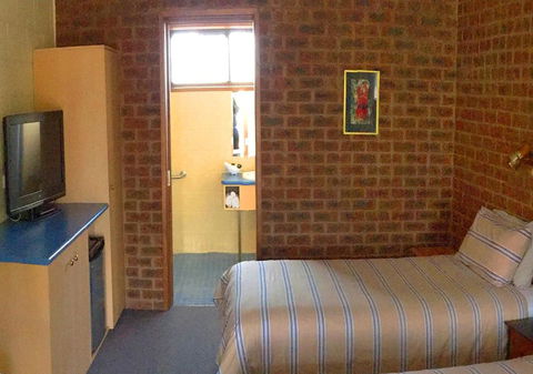 Milawa Motel - Broome Tourism 1