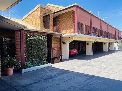 The Cottage Motor Inn Albury - Broome Tourism 1