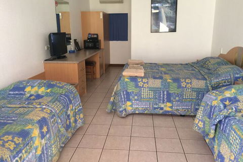 Paraway Motel - Broome Tourism 4