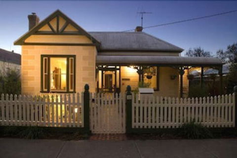 Foxgloves B & B - Broome Tourism 0