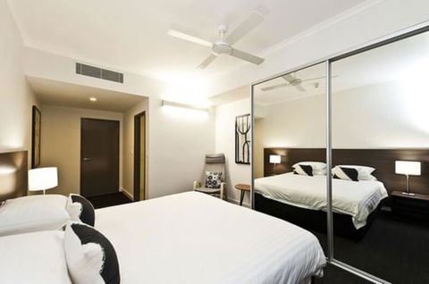 St Catherine's On Park - Broome Tourism 2