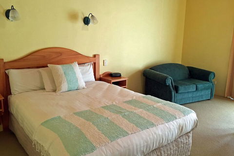Coonawarra Units - Broome Tourism 1