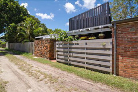 Buhwi Bira Byron Bay Studio - Central - Broome Tourism 1