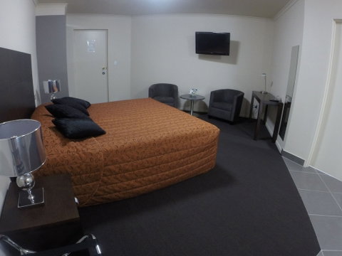 CluBarham Motel - Broome Tourism 2