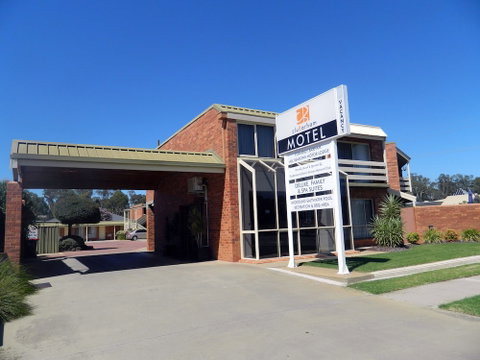 CluBarham Motel - Broome Tourism 0