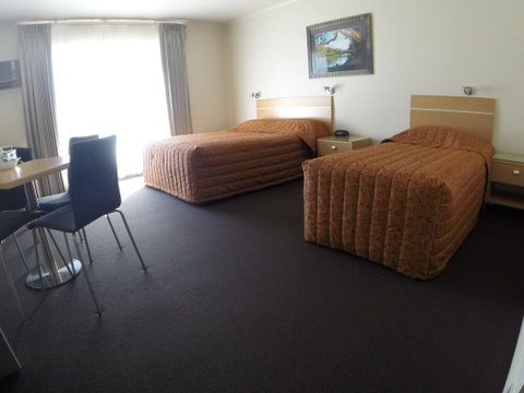 CluBarham Motel - Broome Tourism 3