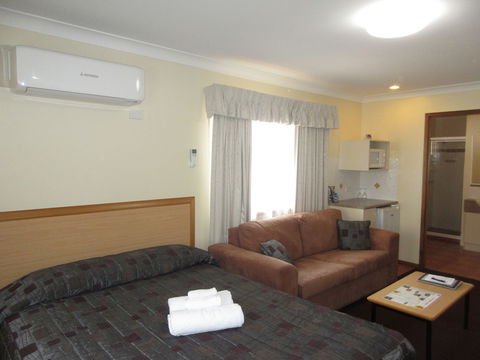 Riviera On Ruthven Motel - Broome Tourism 6