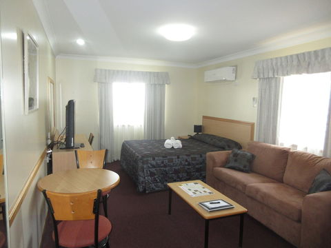 Riviera On Ruthven Motel - Broome Tourism 3