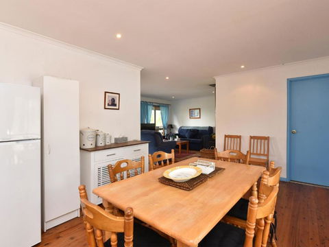 Wallaby Cottage Cute Accom In Bushland Setting - Broome Tourism 6