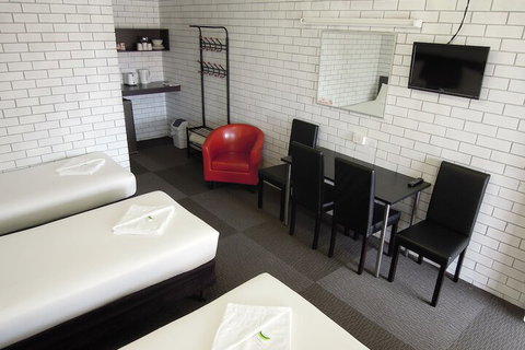 Jackaroo Apartments - Broome Tourism 7