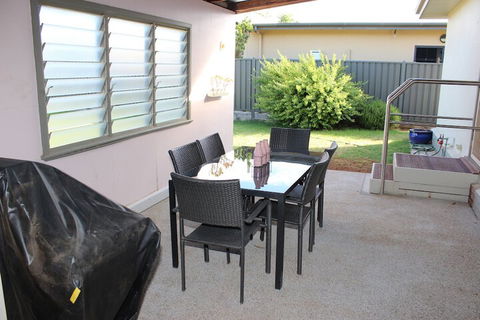 Indulge Homes - 77 Olive - Broome Tourism 5