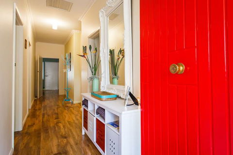 Indulge Homes - 77 Olive - Broome Tourism 3