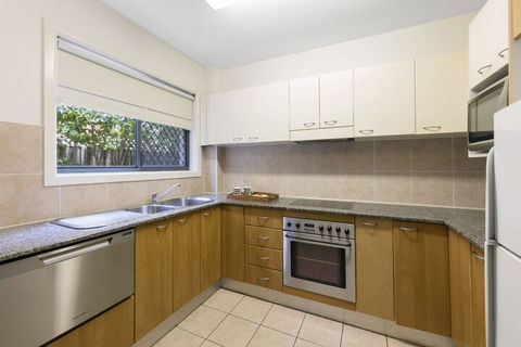 Waldorf Hornsby Residential Apartments - Broome Tourism 3