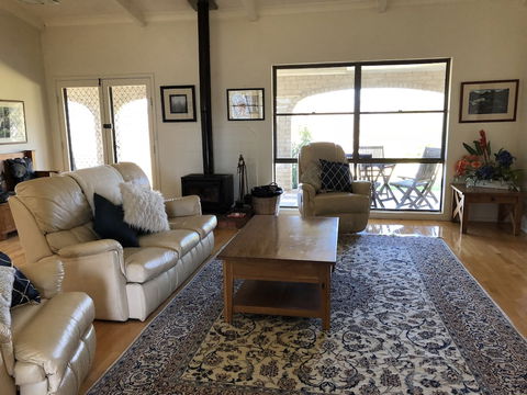 Dam It Getaway- Homestead - Broome Tourism 3