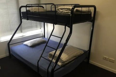 Down Under Hostels - Surfers Paradise - Broome Tourism 2