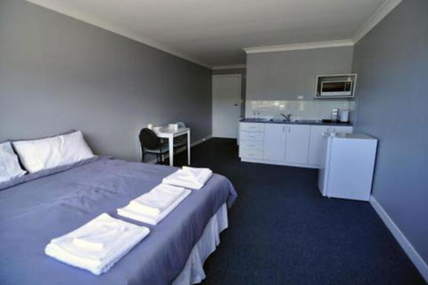 Bribie Island Square - Broome Tourism 4