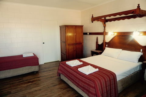 Yongala Lodge By The Strand - Broome Tourism 5