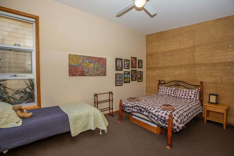The Chocolate Lily Bed & Breakfast - Broome Tourism 7
