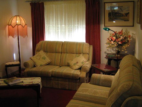 Cuddledoon Cottages Rutherglen - Broome Tourism 1