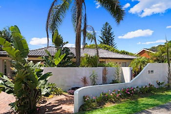 Cronulla Beach House B&B - Broome Tourism 1