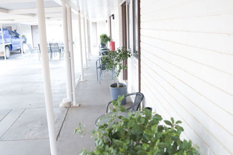Charleville Motel - Broome Tourism 1