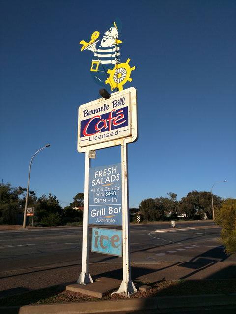 Barnacle Bill Family Seafood Restaurant - Broome Tourism 3