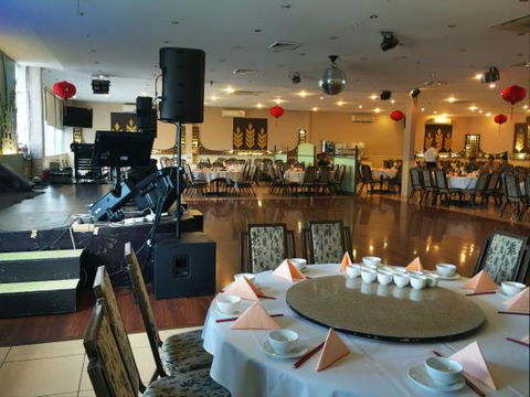 Maxim Saigan Restaurant - Broome Tourism 0